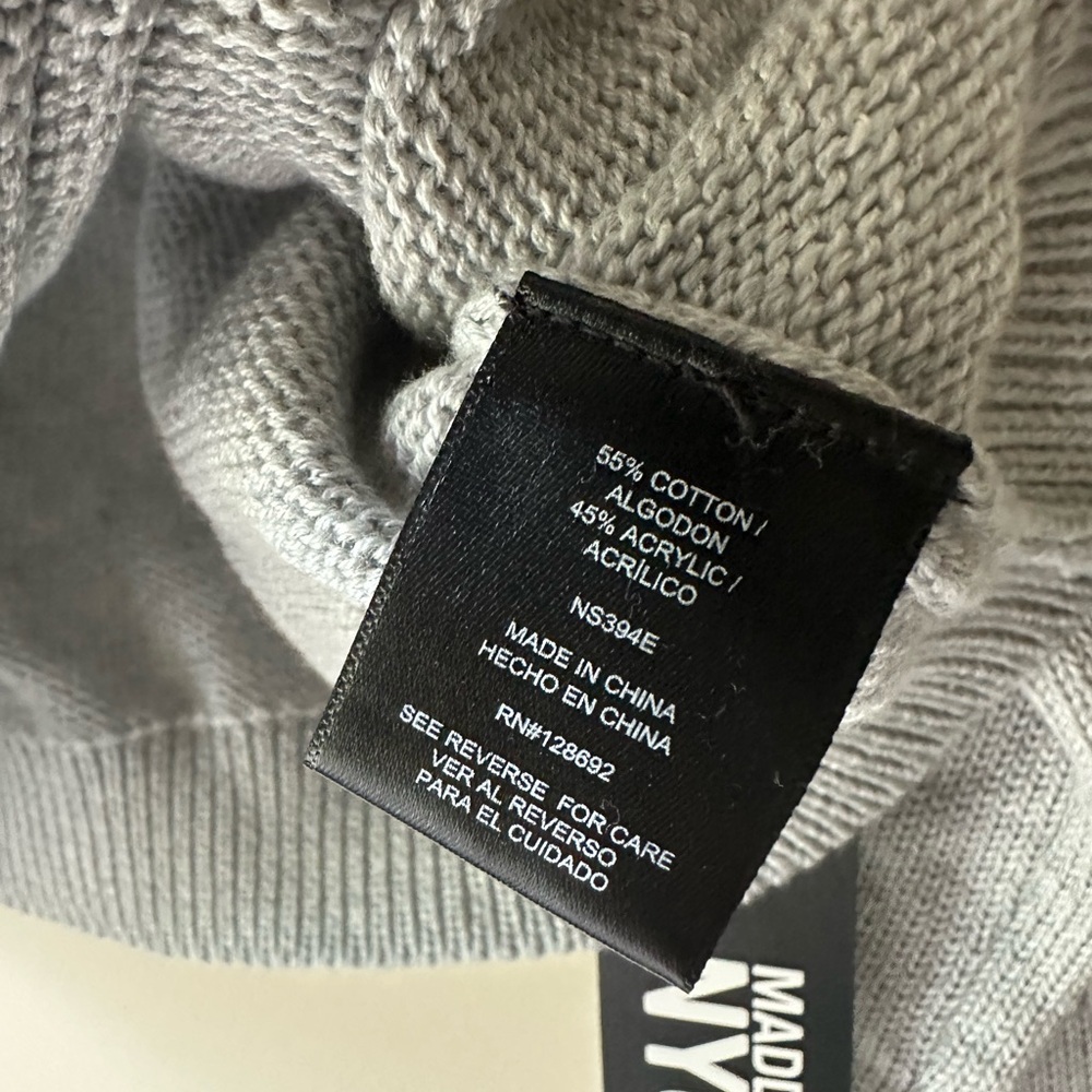 NYC Light Gray Sweater with Heart Design - Picture 10 of 11